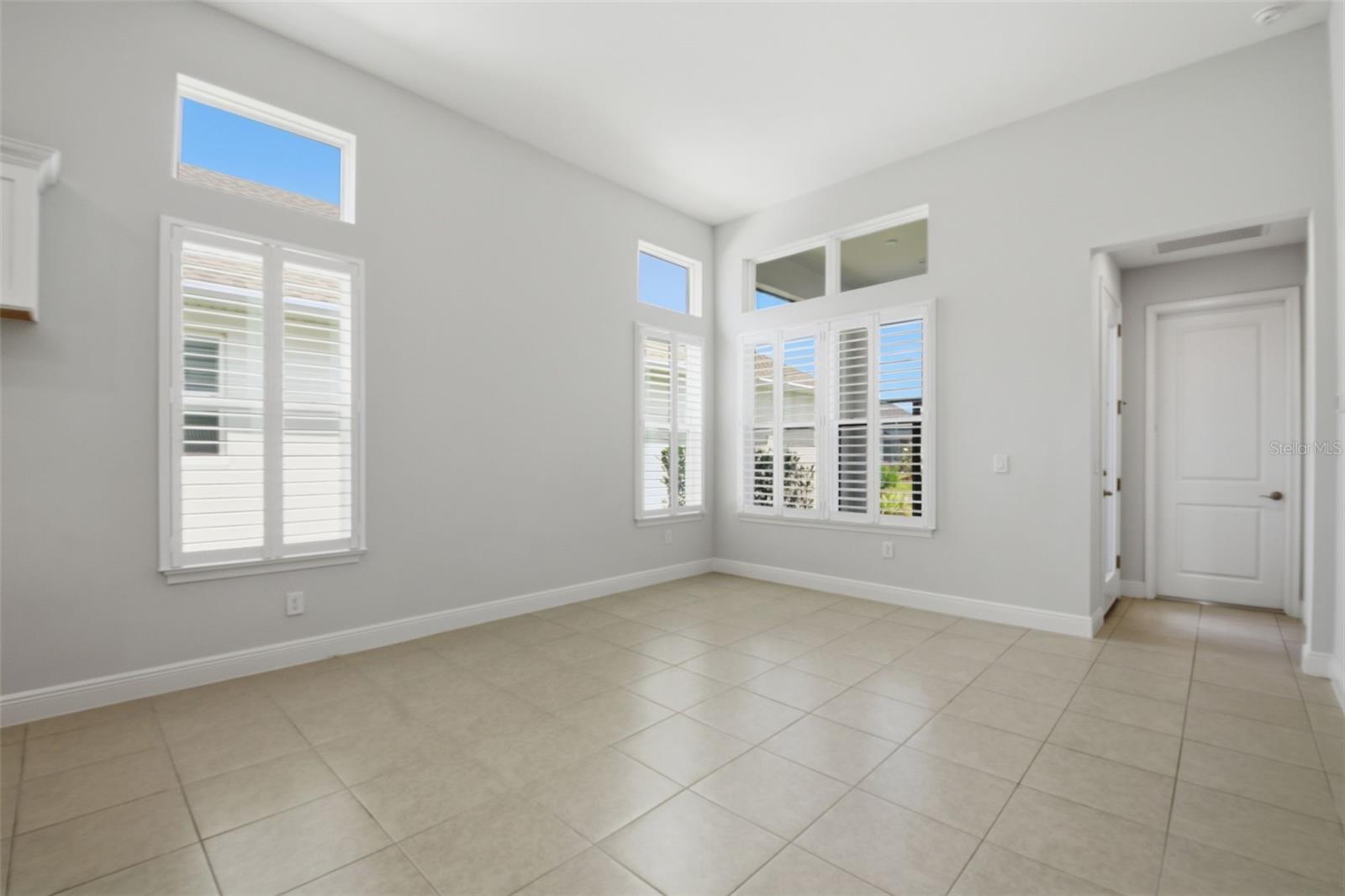 Image 14 of 47 For 28761 Sweet Persimmon Drive