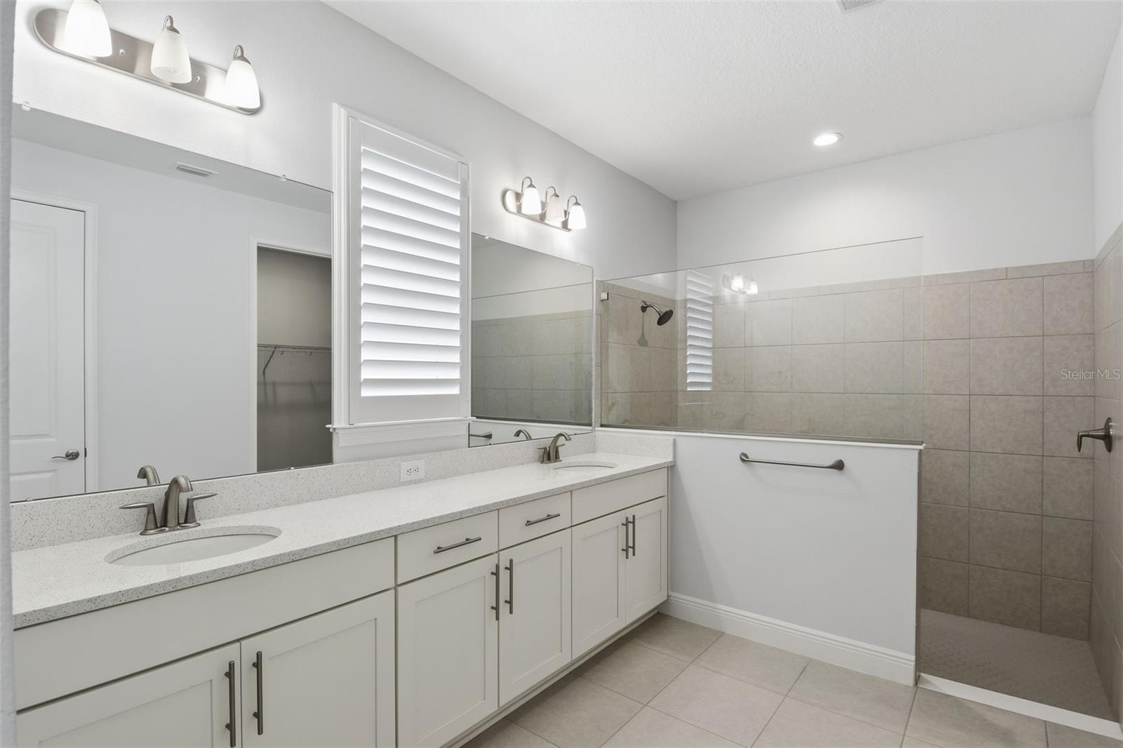 Image 26 of 47 For 28761 Sweet Persimmon Drive