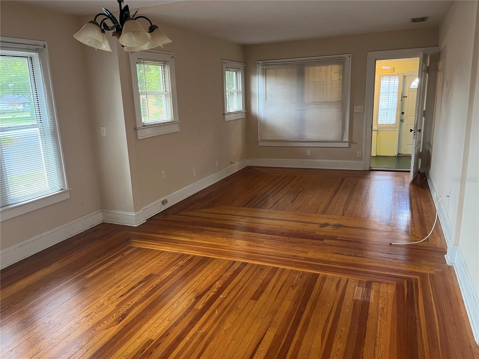 Image 3 of 30 For 3420 Grant Street