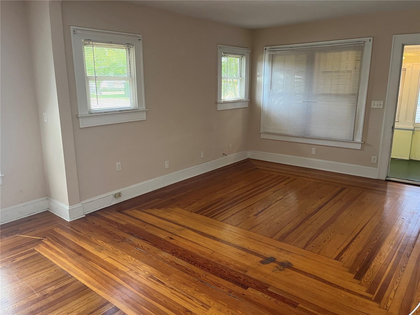 Image 5 of 30 For 3420 Grant Street