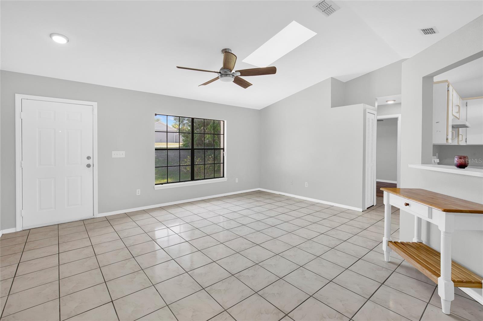 Image 4 of 22 For 1572 Monticello Street