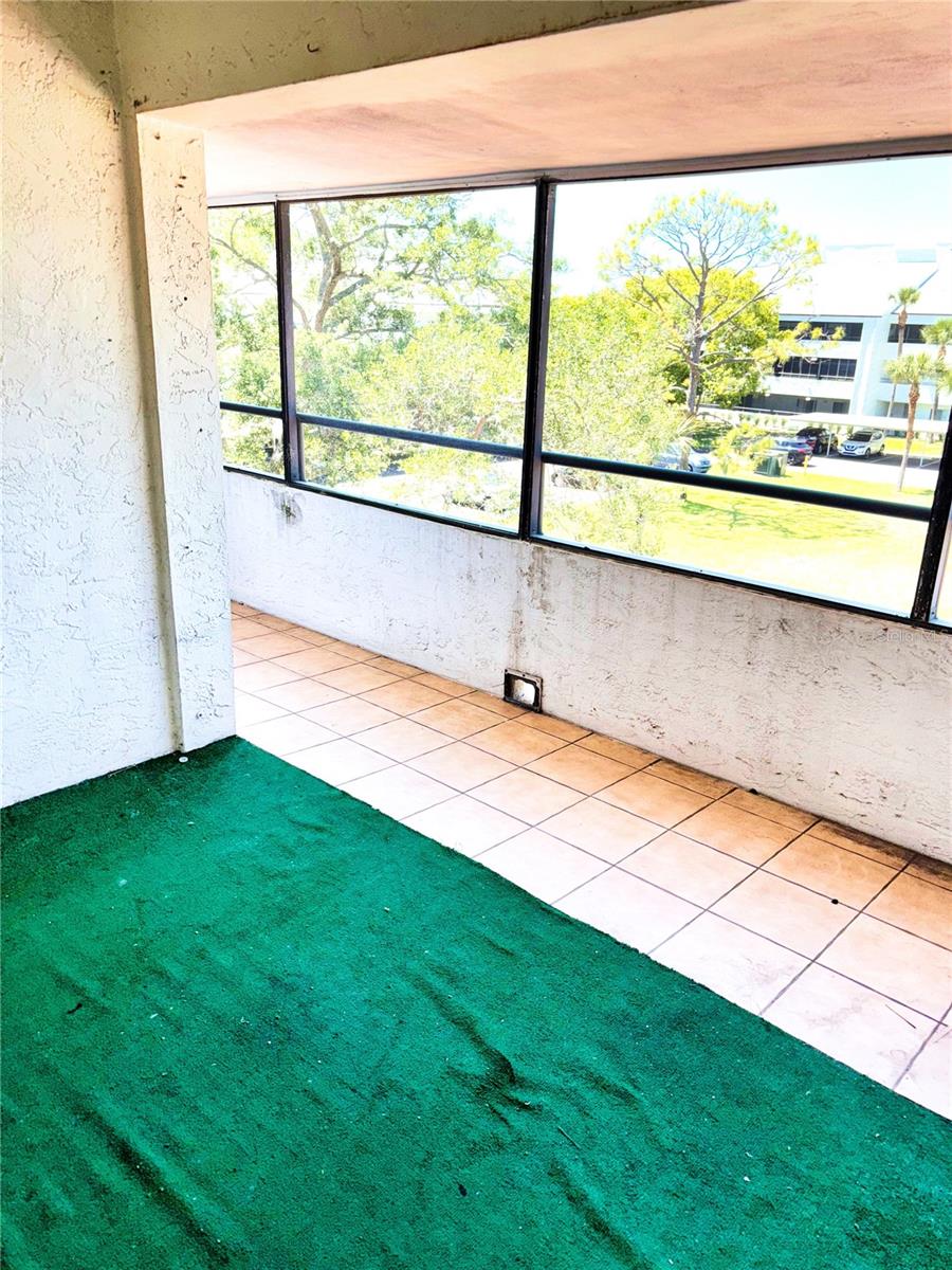 Image 16 of 23 For 2583 Countryside Boulevard 3309