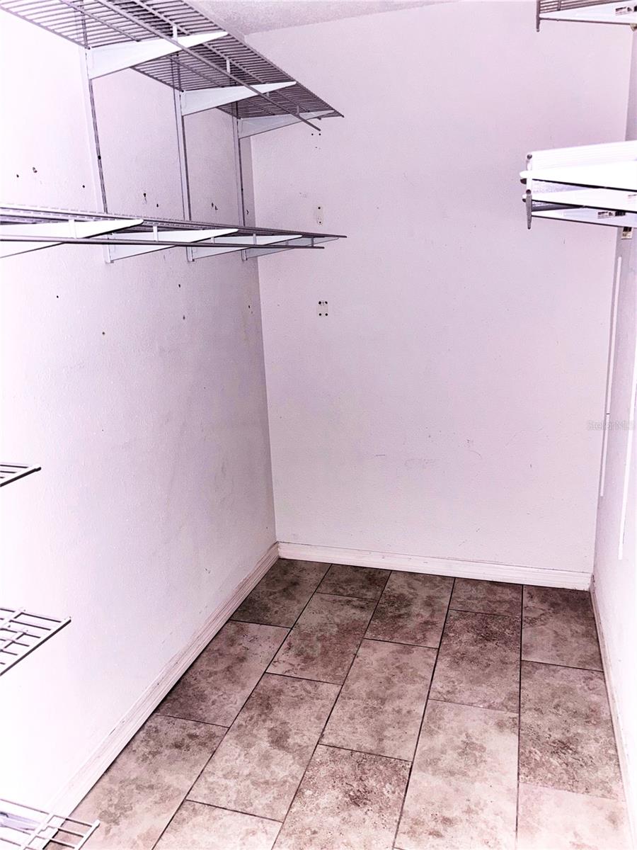 Image 17 of 23 For 2583 Countryside Boulevard 3309