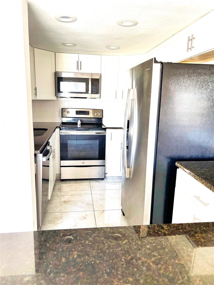 Image 3 of 23 For 2583 Countryside Boulevard 3309