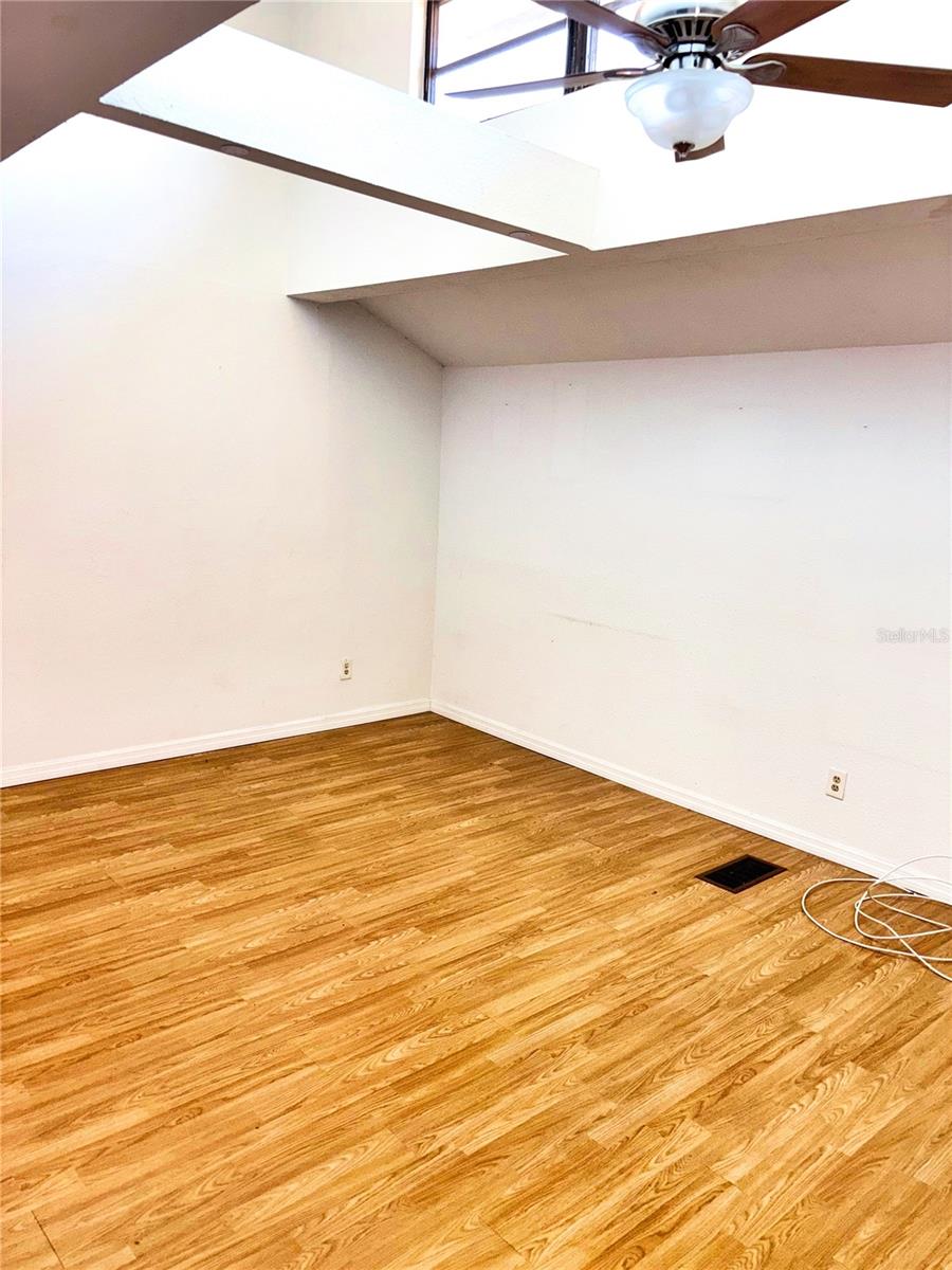 Image 8 of 23 For 2583 Countryside Boulevard 3309