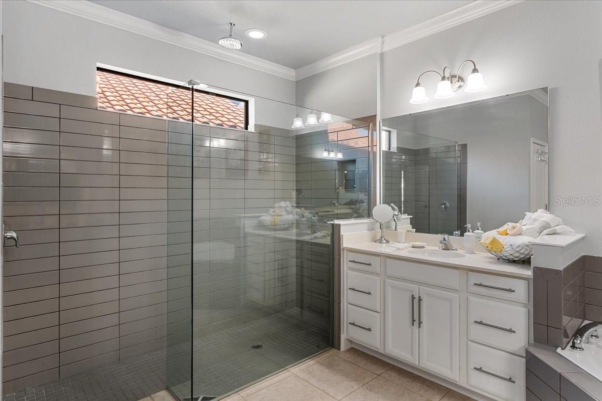 Image 25 of 60 For 3814 Shoreside Drive