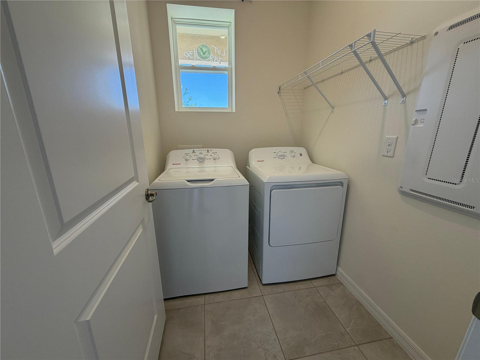 Image 16 of 19 For 8589 Pinecrest Trail