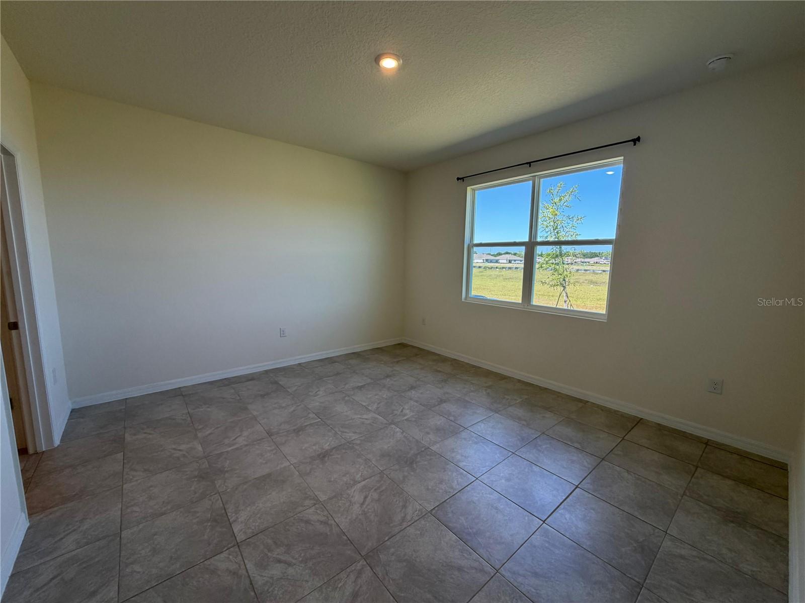 Image 8 of 19 For 8589 Pinecrest Trail