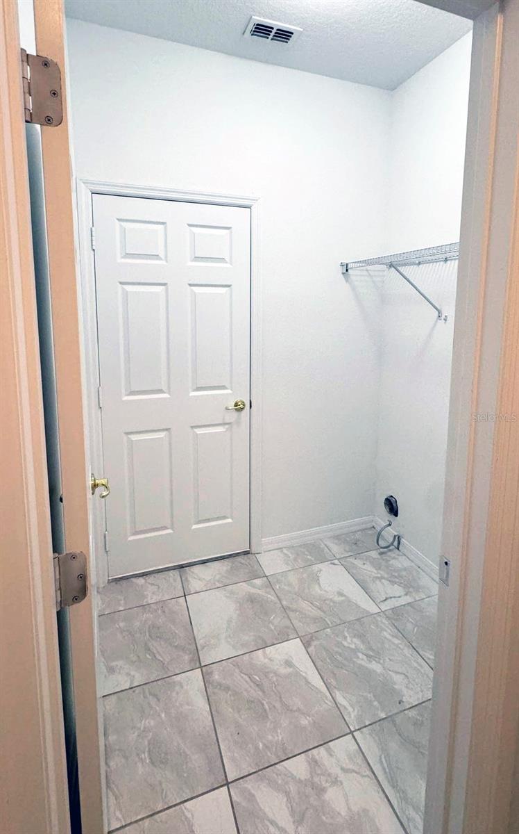 Image 14 of 16 For 654 Kettering Road