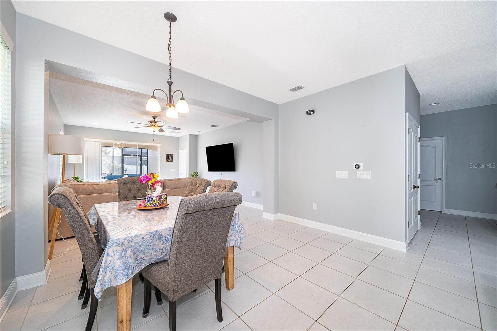 Image 11 of 32 For 8031 Navel Orange Lane