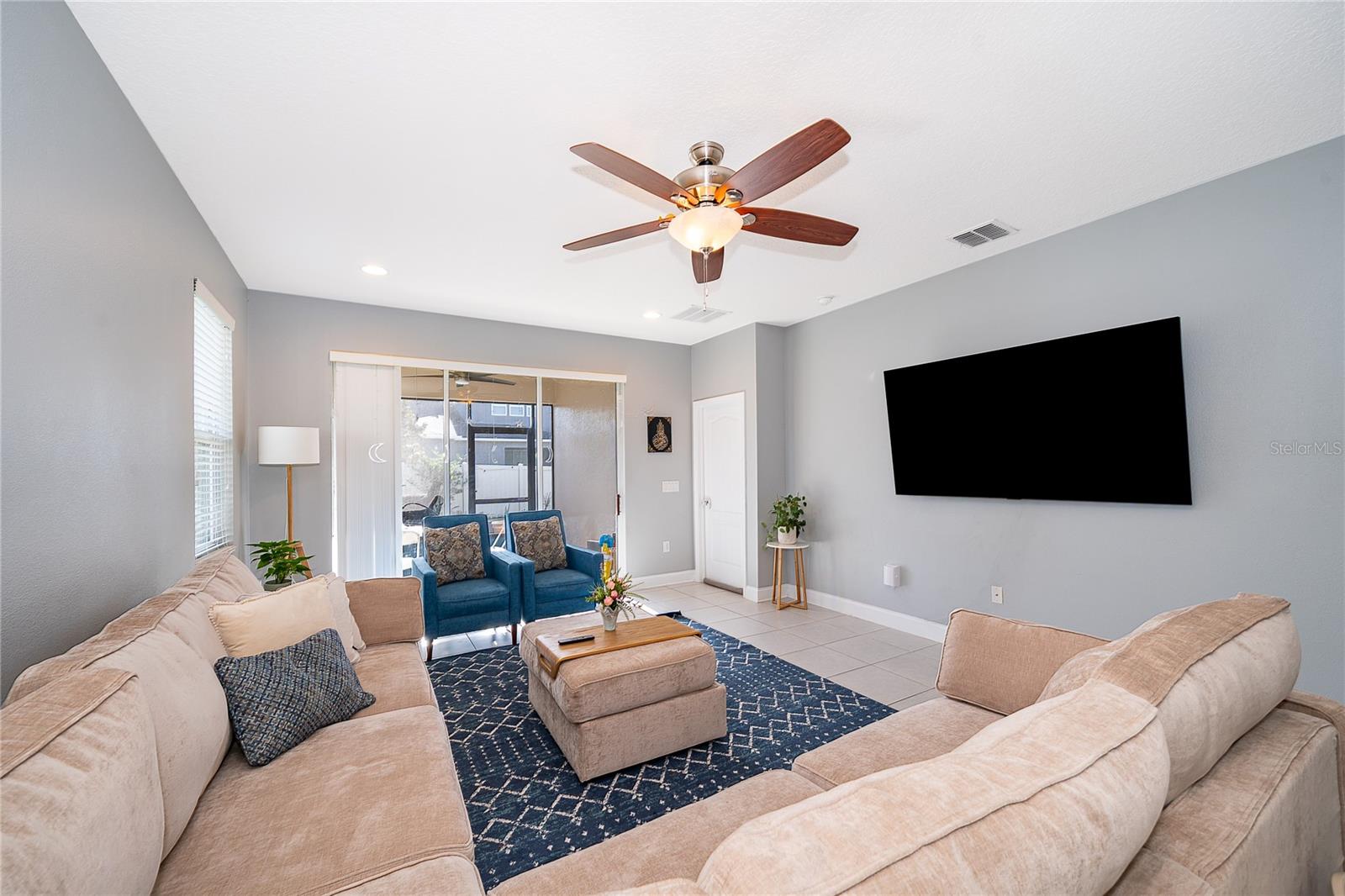 Image 13 of 32 For 8031 Navel Orange Lane