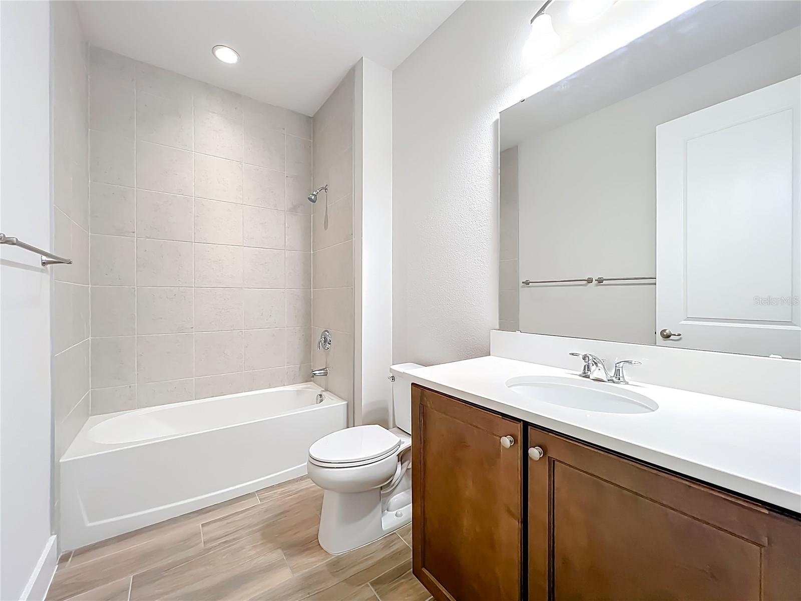 Image 10 of 47 For 3412 Bluff Oak Lane