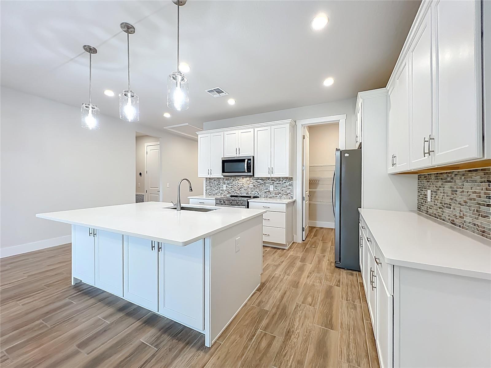 Image 16 of 47 For 3412 Bluff Oak Lane