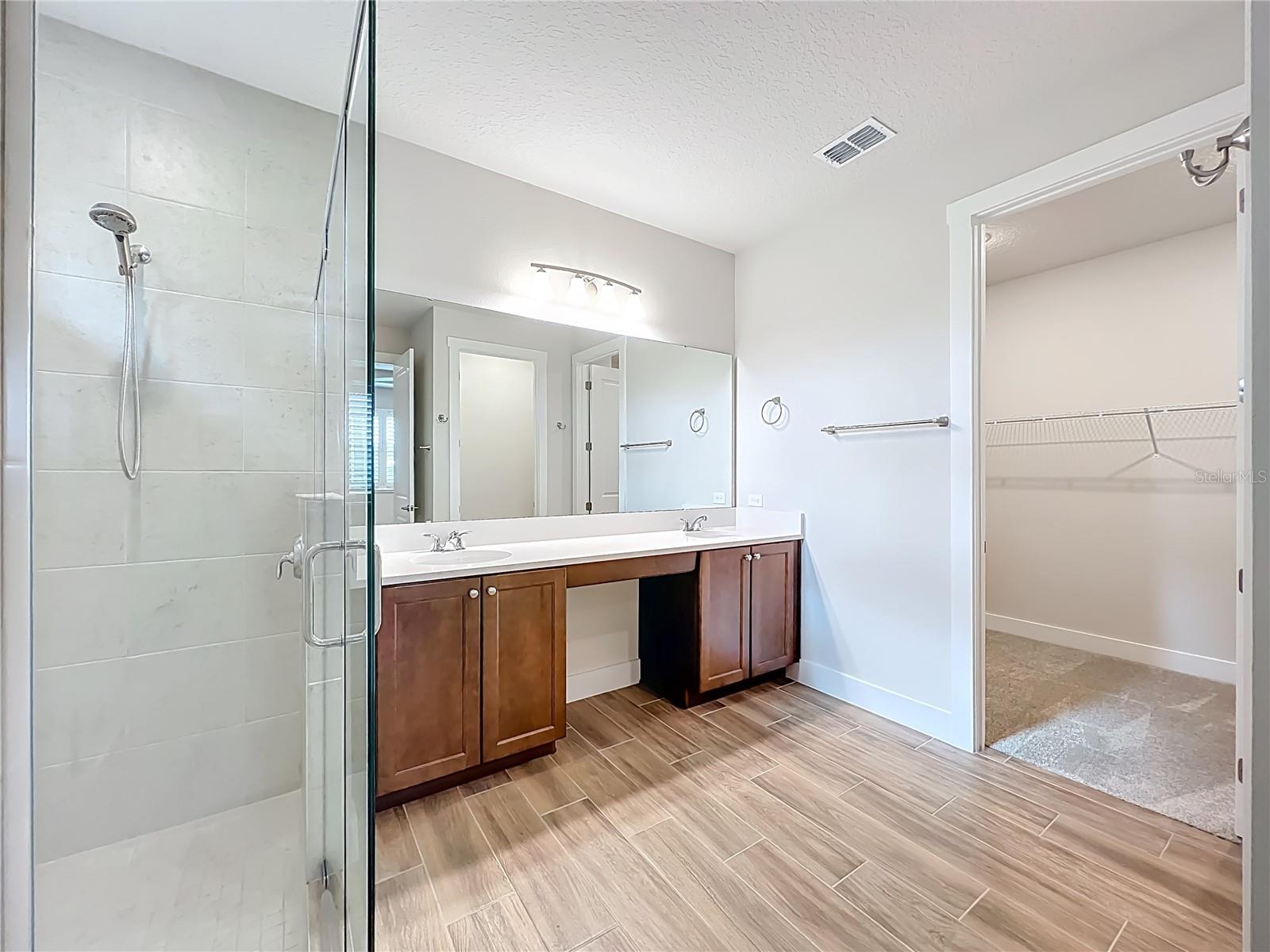 Image 24 of 47 For 3412 Bluff Oak Lane