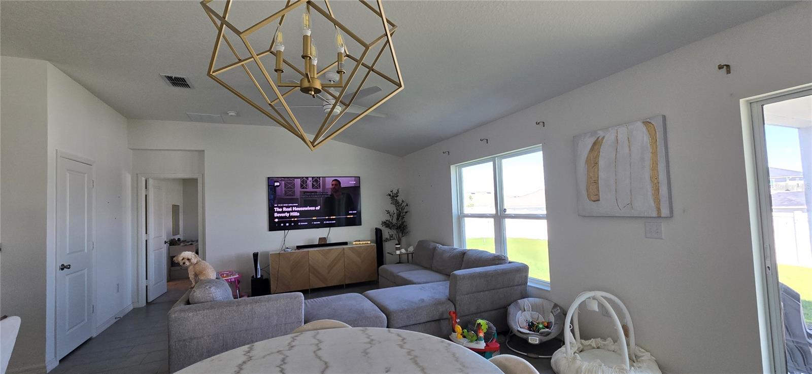 Image 5 of 30 For 1446 Geranium Drive