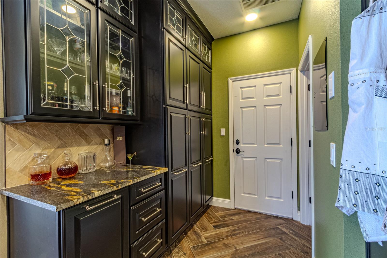 Image 18 of 57 For 2243 Three Rivers Drive