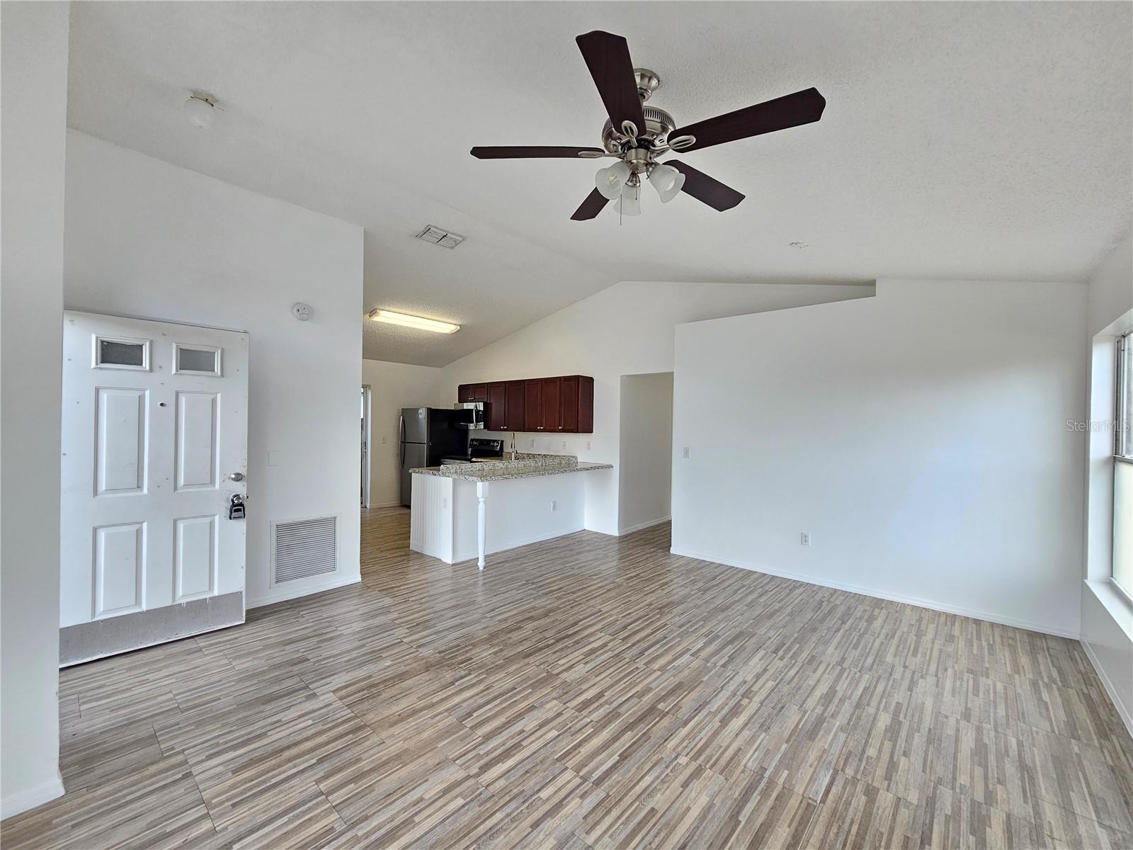 Image 5 of 15 For 430 Southern Charm Drive