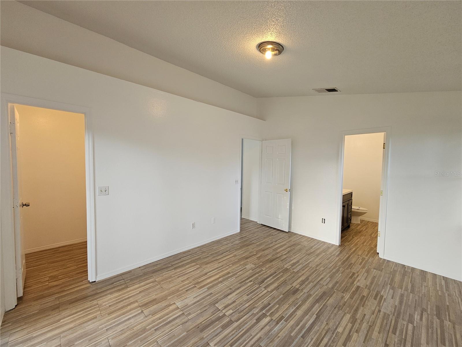 Image 9 of 15 For 430 Southern Charm Drive