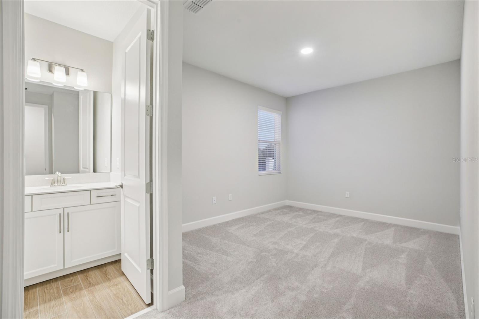 Image 25 of 60 For 2564 Hawks Overlook Place