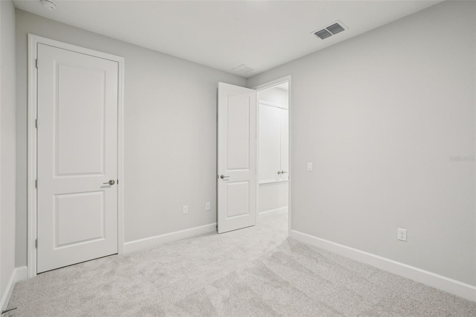 Image 31 of 60 For 2564 Hawks Overlook Place