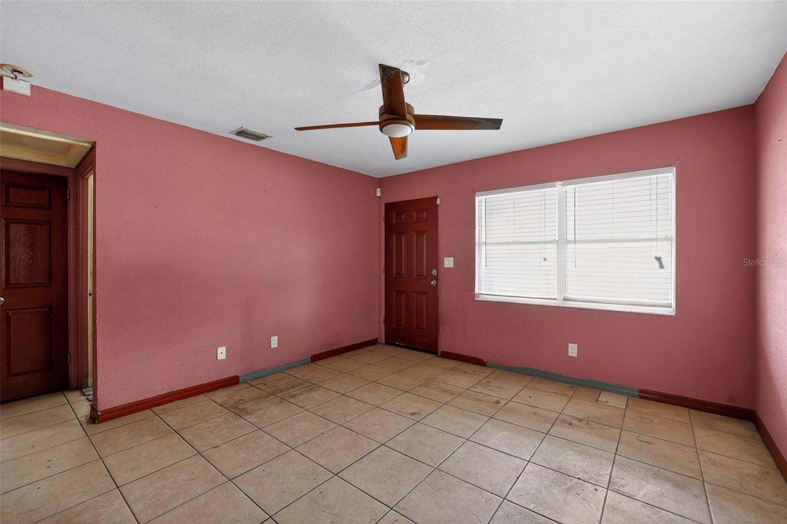 Image 13 of 31 For 300 52nd Street S