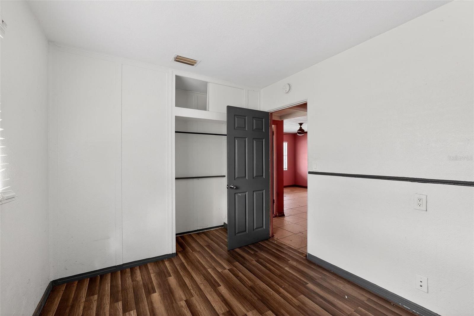 Image 21 of 31 For 300 52nd Street S