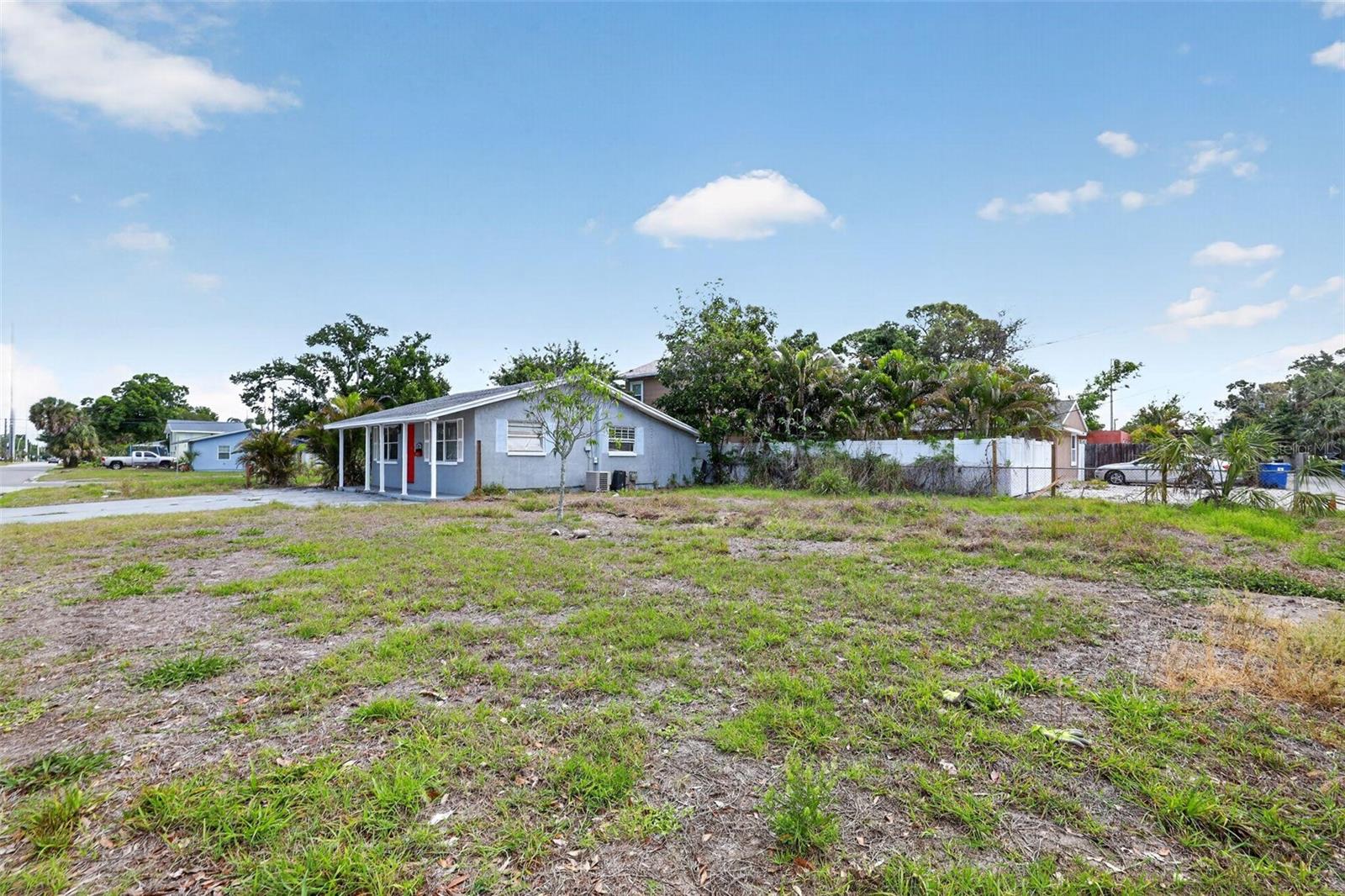 Image 6 of 31 For 300 52nd Street S