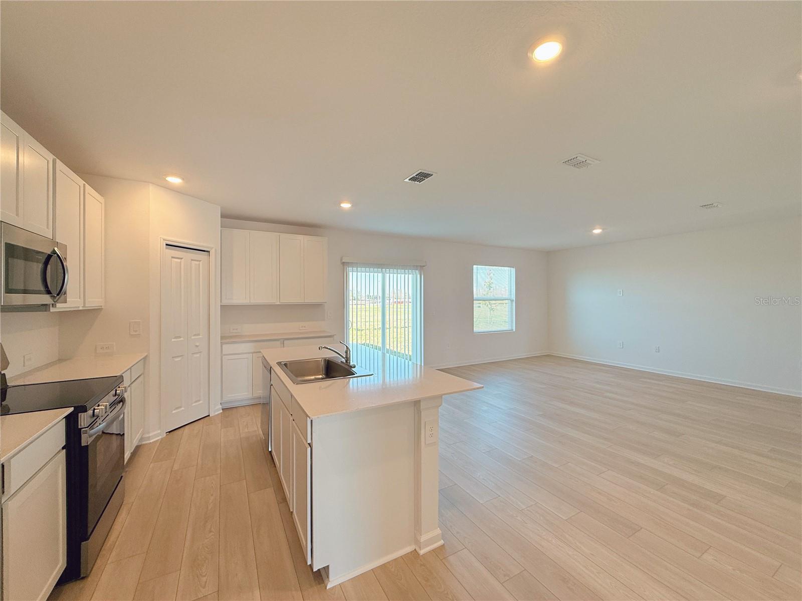 Image 7 of 21 For 6481 Domizio Drive