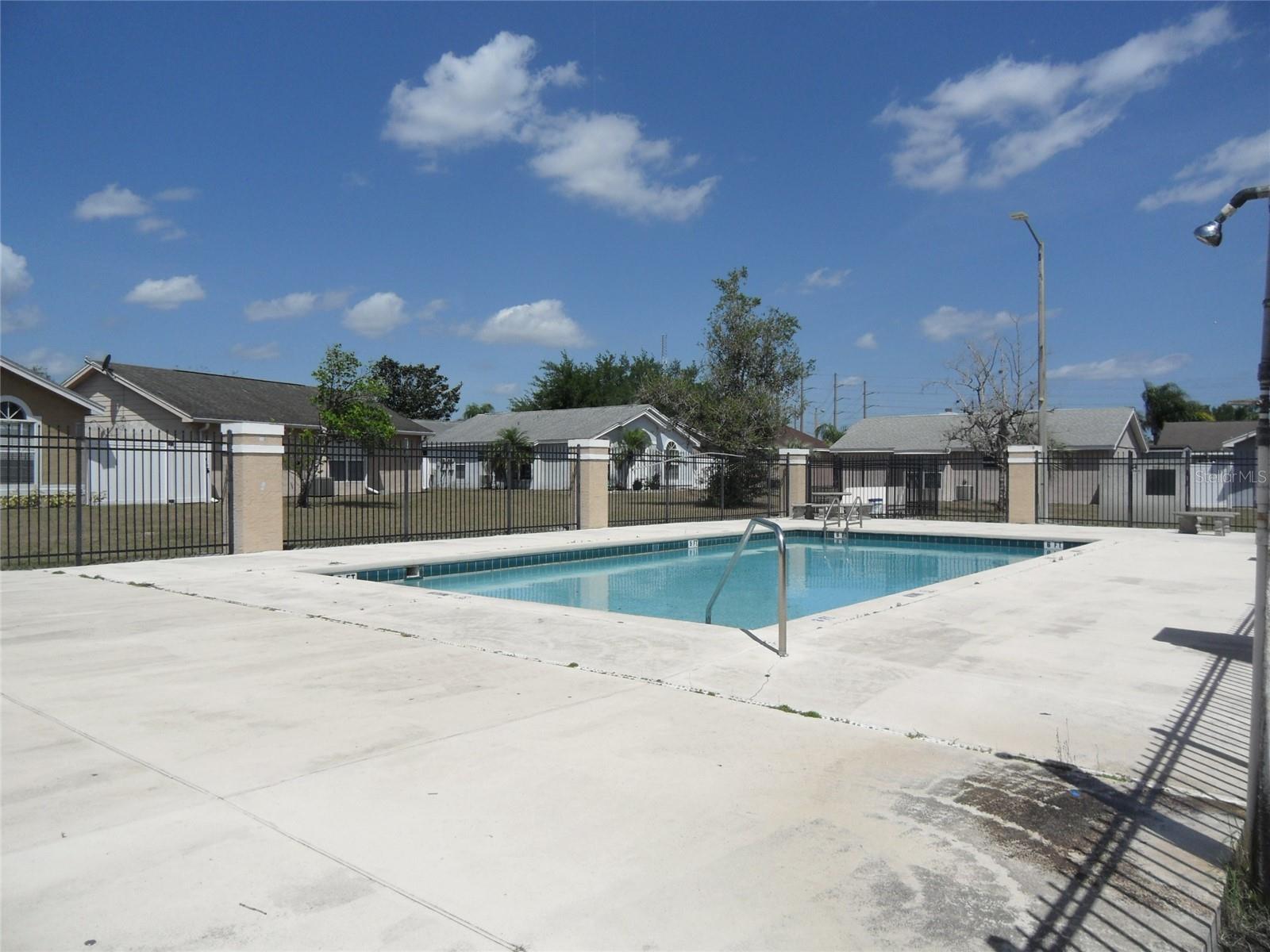 Image 32 of 35 For 276 San Gabriel Street