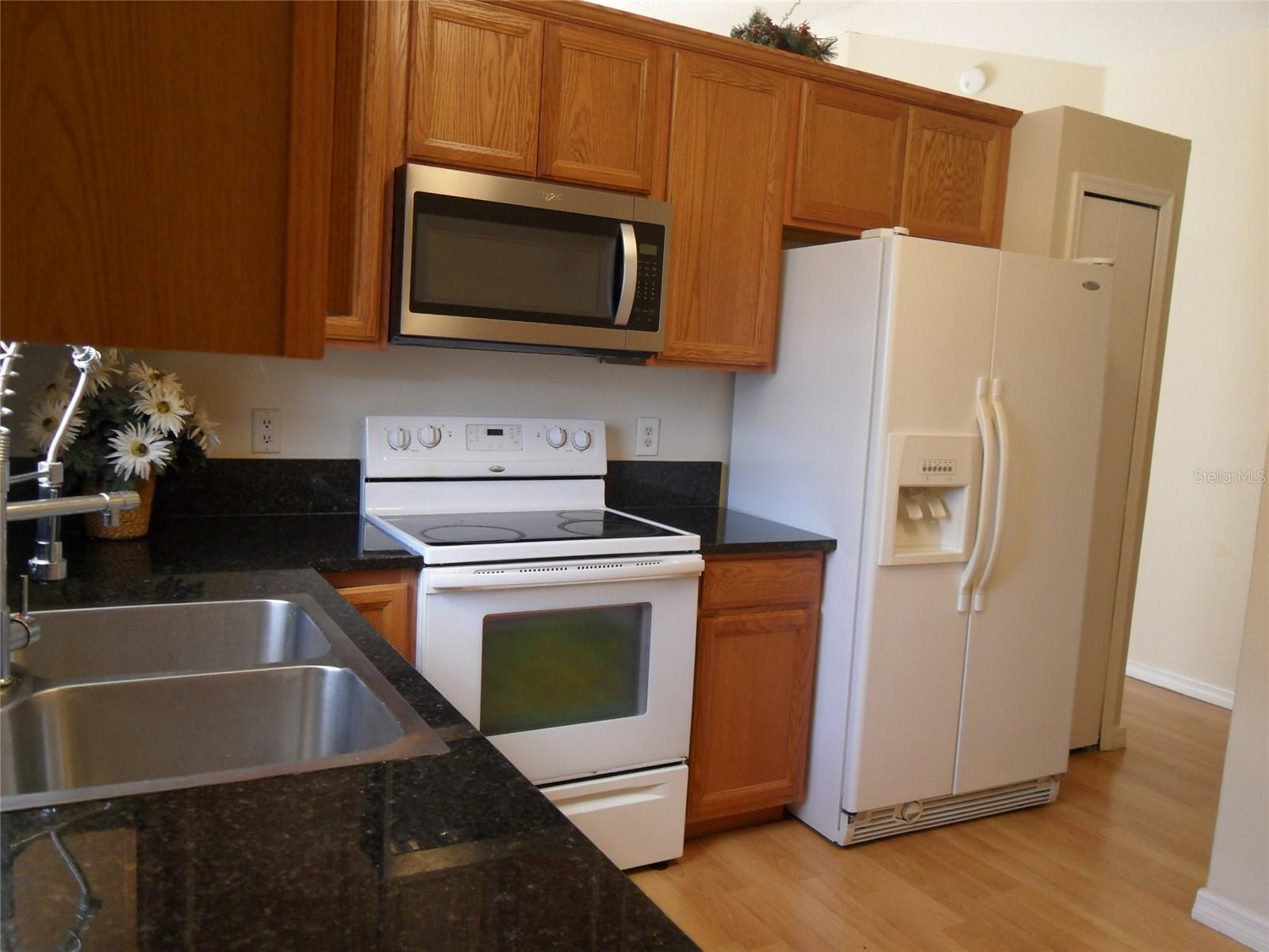 Image 6 of 35 For 276 San Gabriel Street