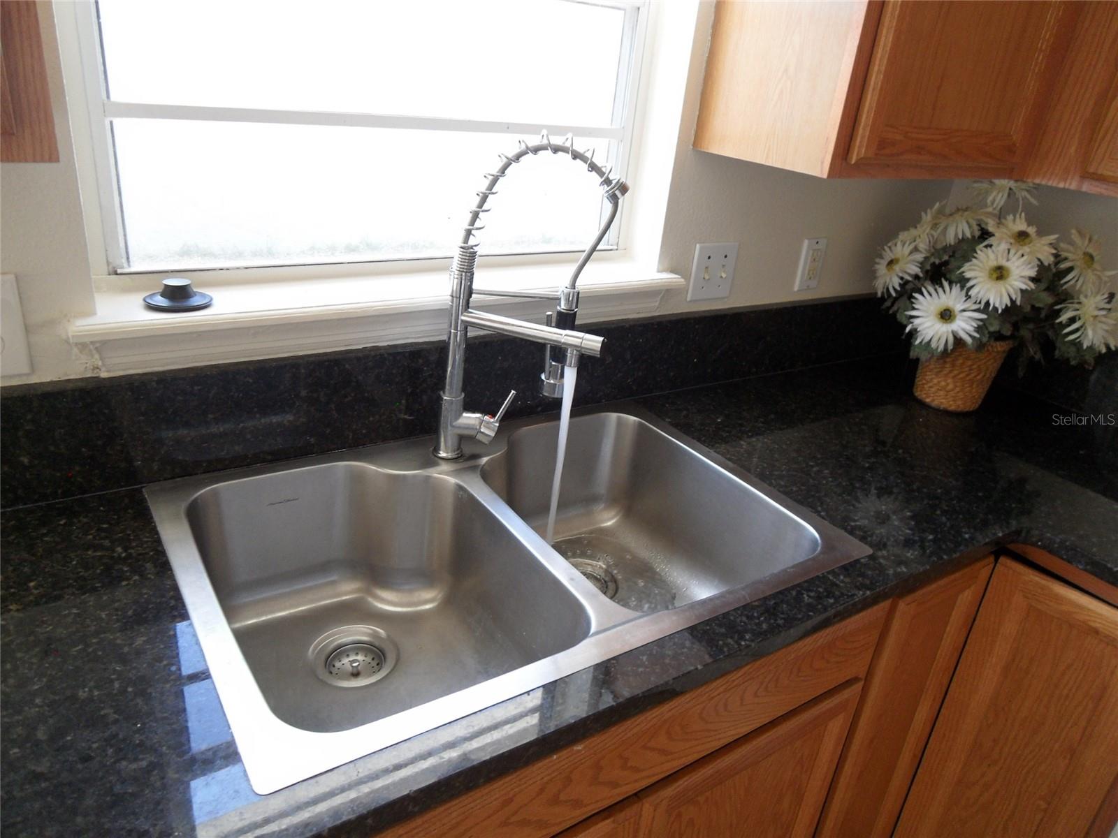 Image 7 of 35 For 276 San Gabriel Street