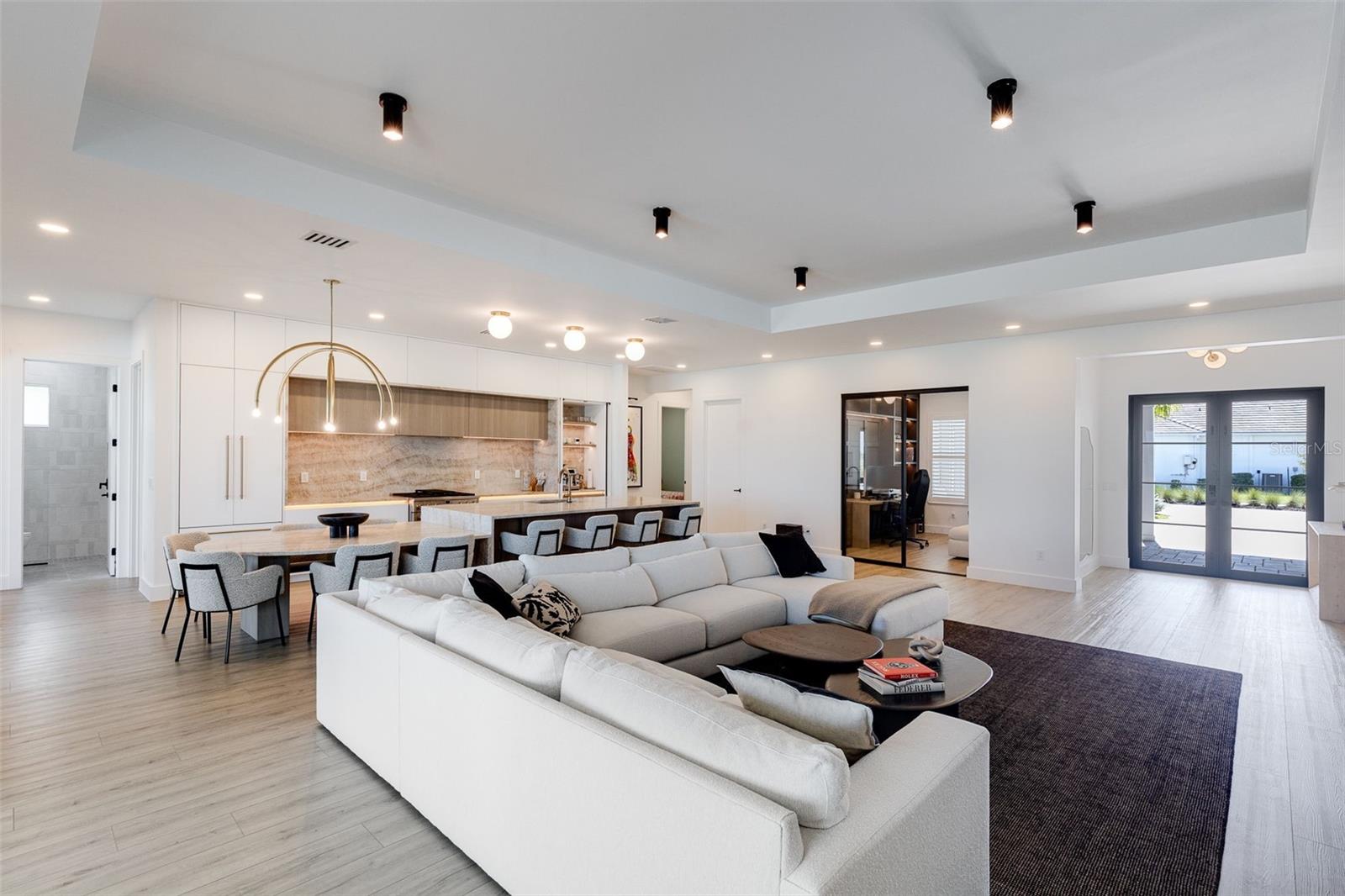 Image 16 of 45 For 43394 Waterside Trail