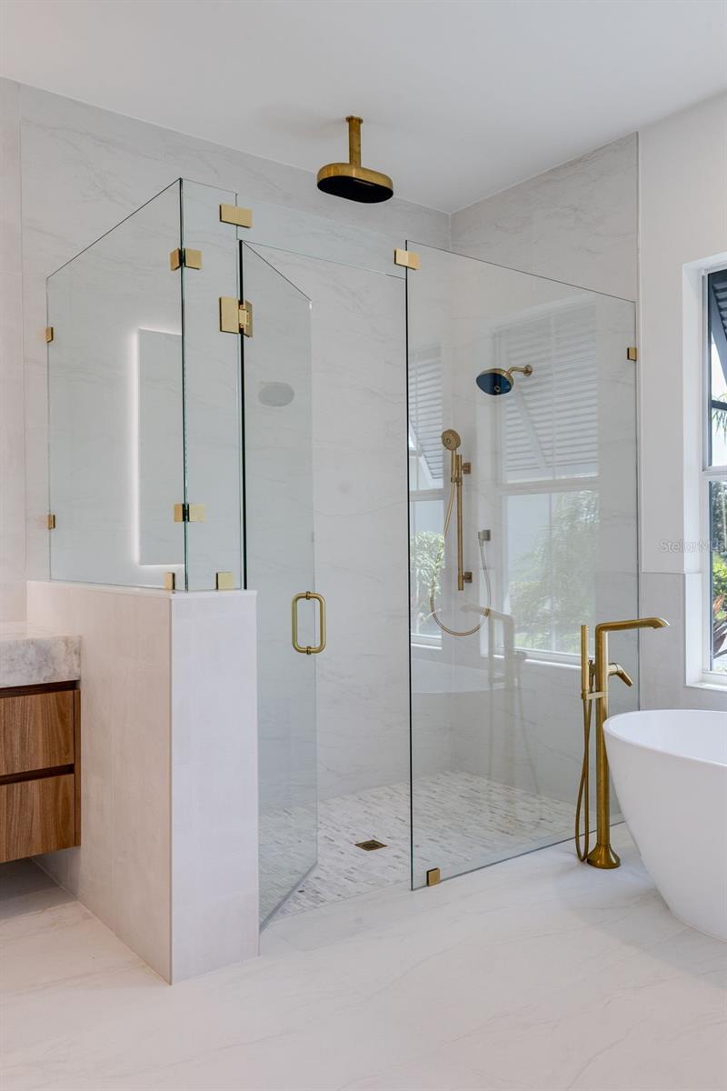 Image 26 of 45 For 43394 Waterside Trail