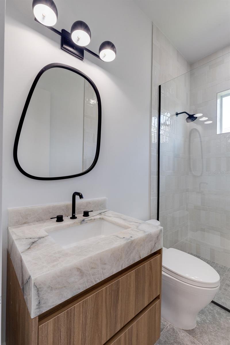 Image 31 of 45 For 43394 Waterside Trail