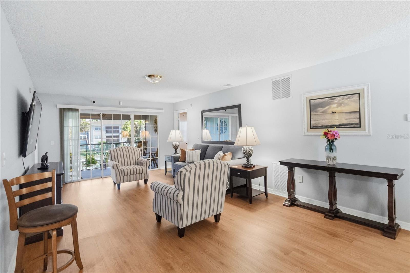 Image 7 of 30 For 6206 Bayhill Lane 6206