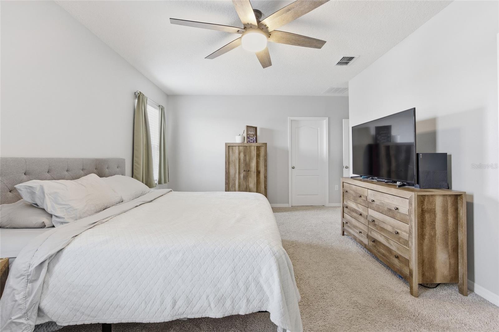 Image 10 of 44 For 2557 Shamrock Street