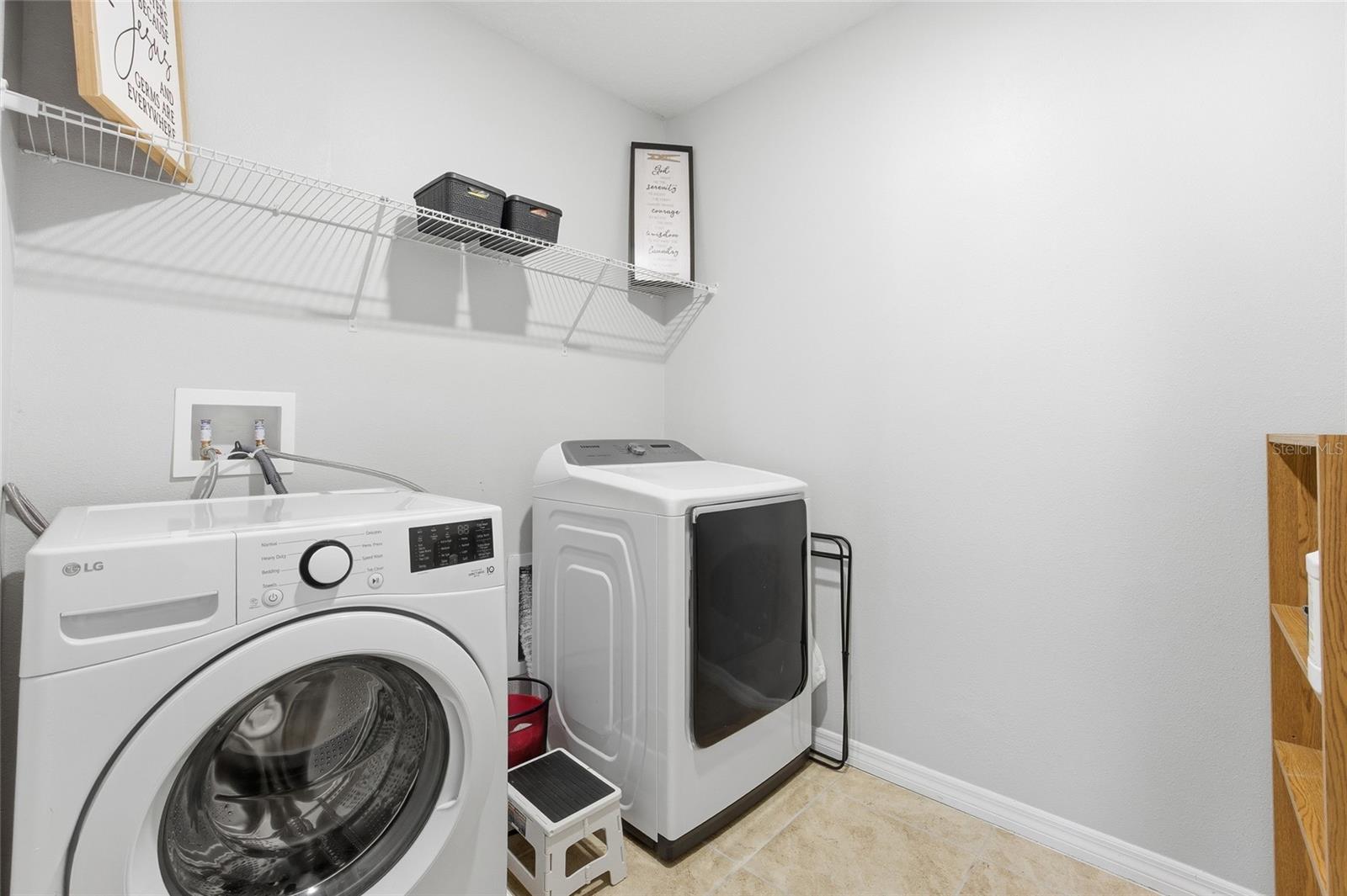 Image 15 of 44 For 2557 Shamrock Street