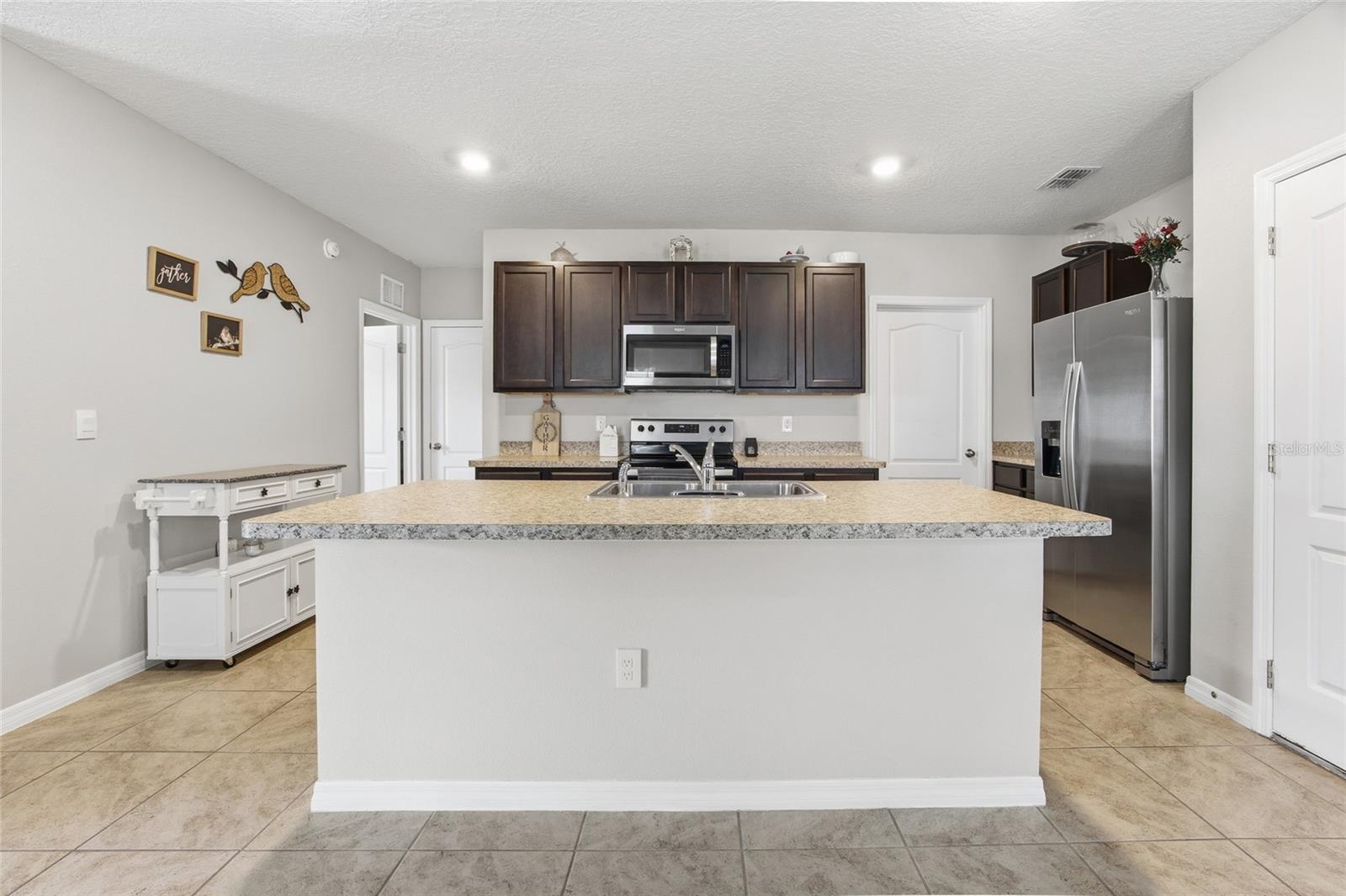 Image 24 of 44 For 2557 Shamrock Street