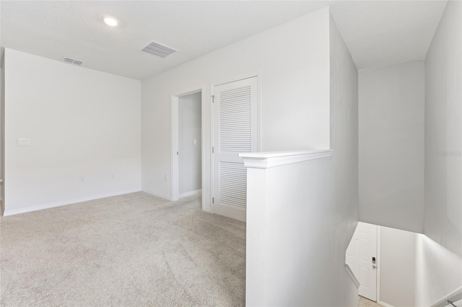 Image 31 of 44 For 2557 Shamrock Street