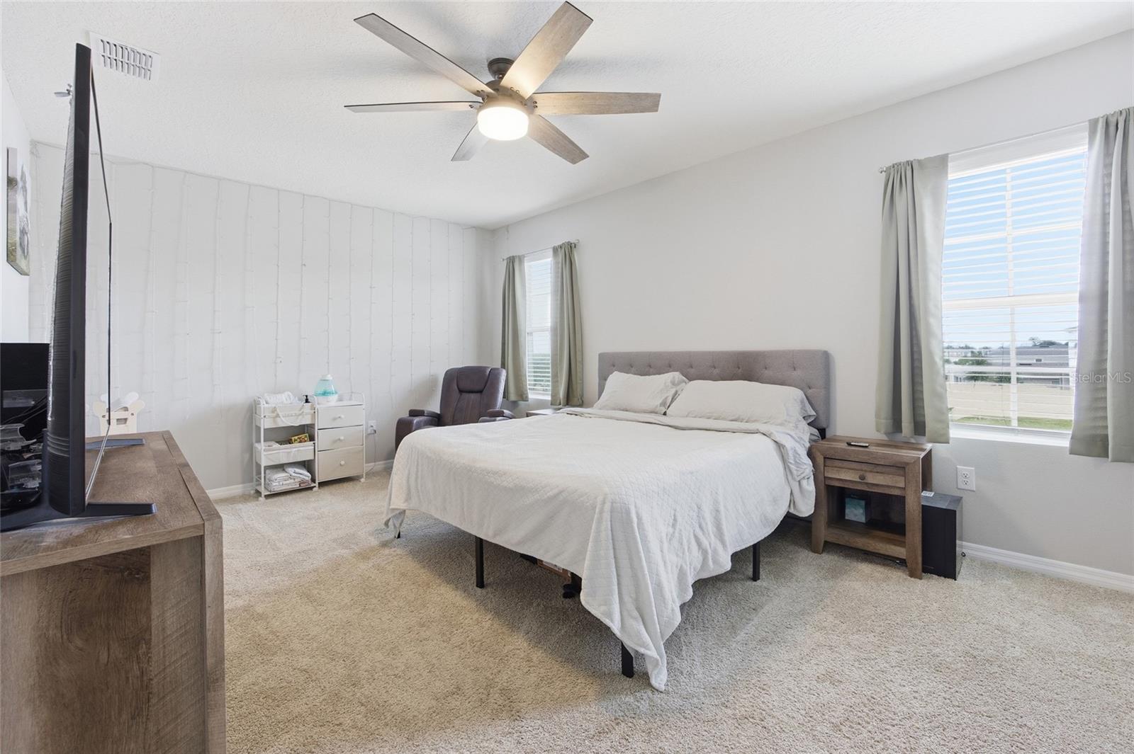 Image 32 of 44 For 2557 Shamrock Street