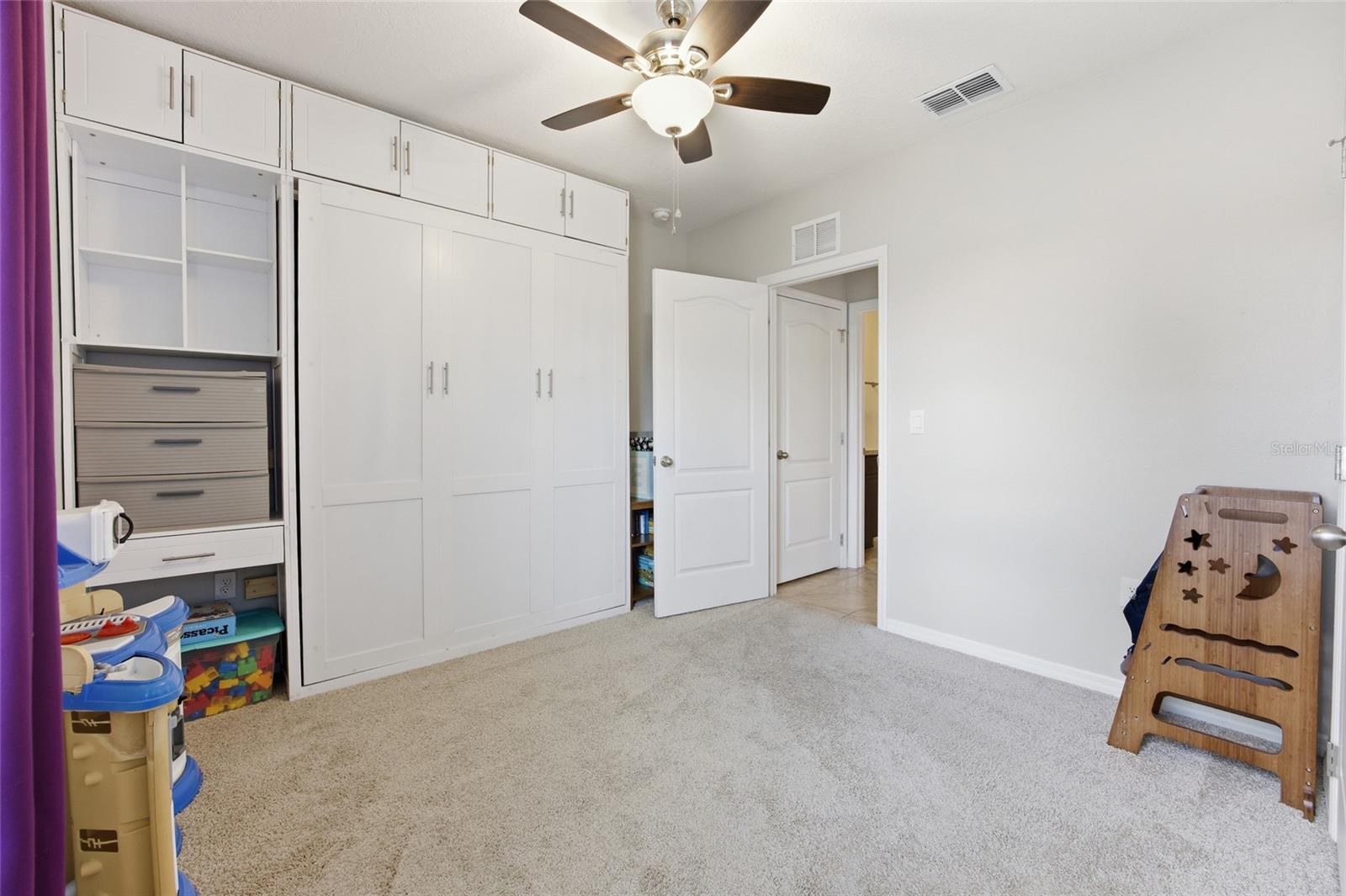 Image 9 of 44 For 2557 Shamrock Street