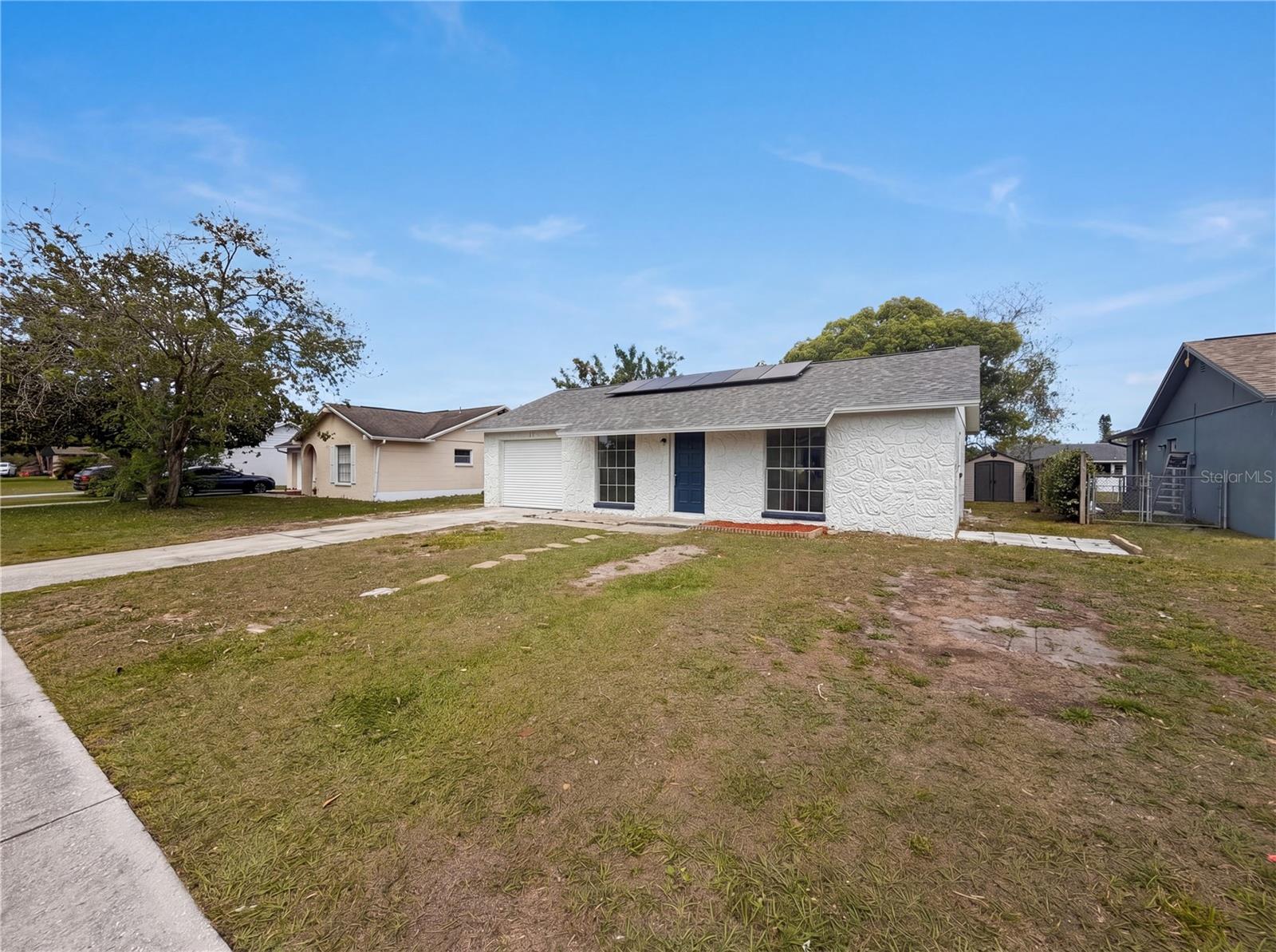 Listing photo id 16 for 3130 Ludlow Drive