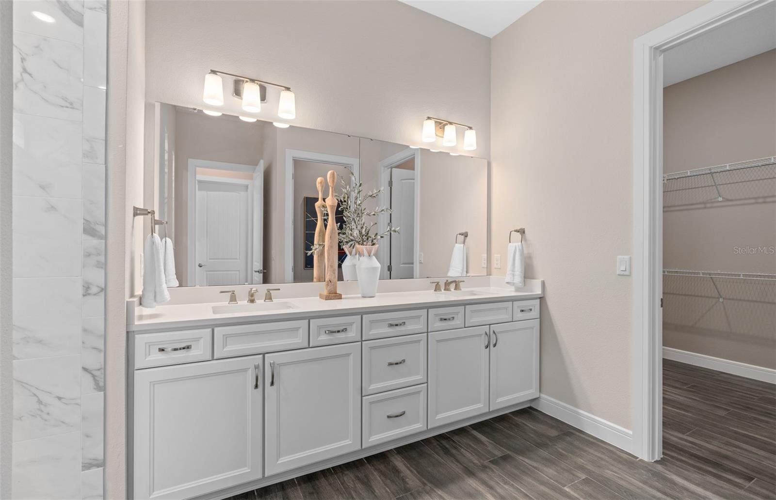 Image 26 of 35 For 15563 Orchid Rose Court