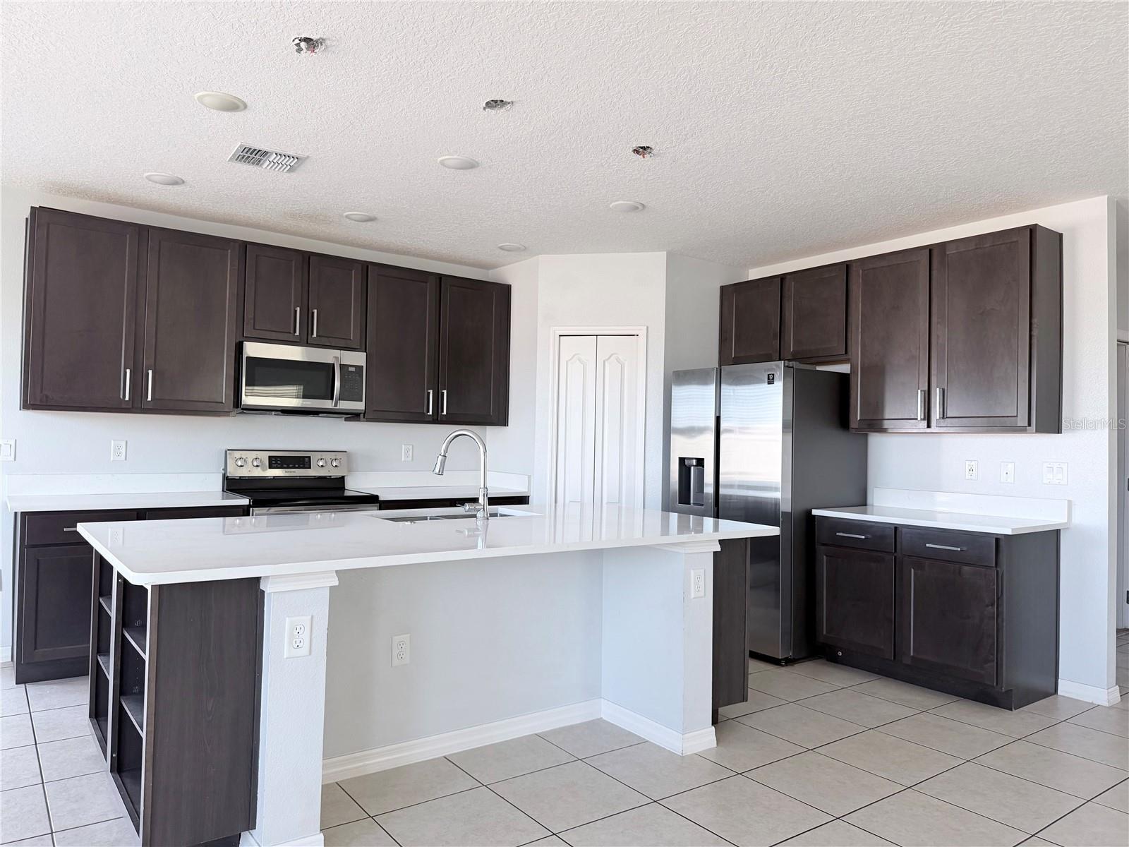 Image 10 of 27 For 426 Taft Drive