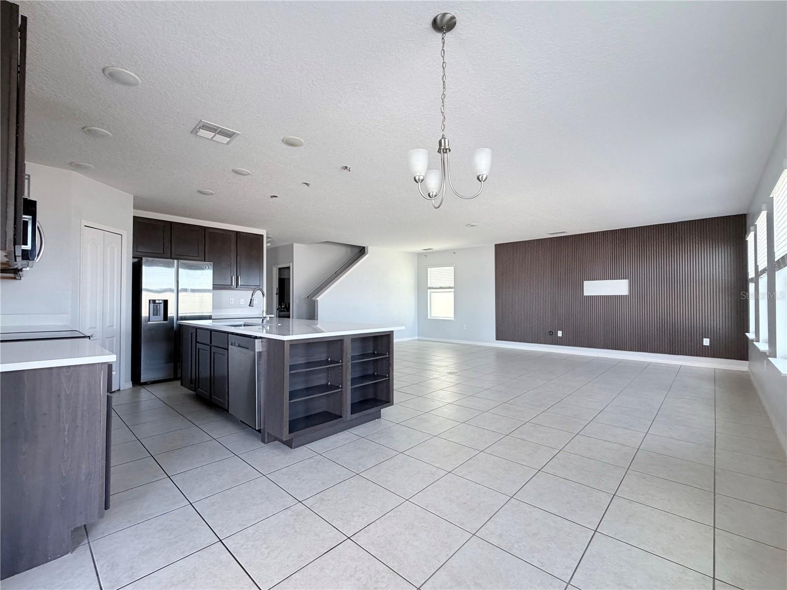 Image 11 of 27 For 426 Taft Drive