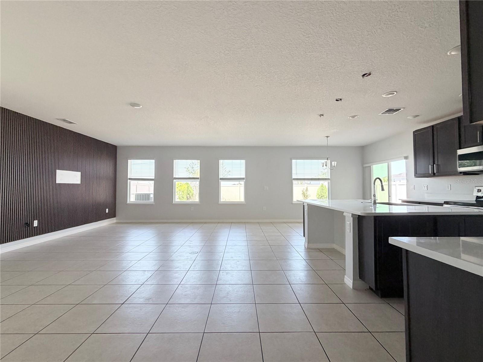 Image 7 of 27 For 426 Taft Drive