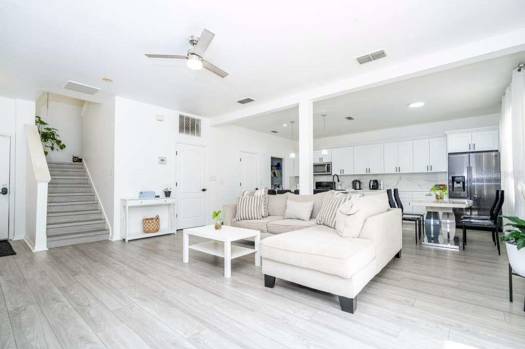 Image 21 of 63 For 17614 Woodcrest Way