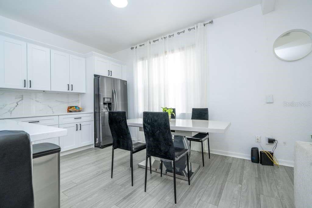 Image 33 of 63 For 17614 Woodcrest Way