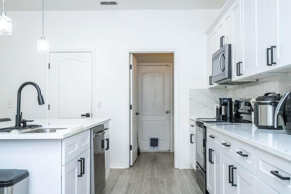 Image 37 of 63 For 17614 Woodcrest Way