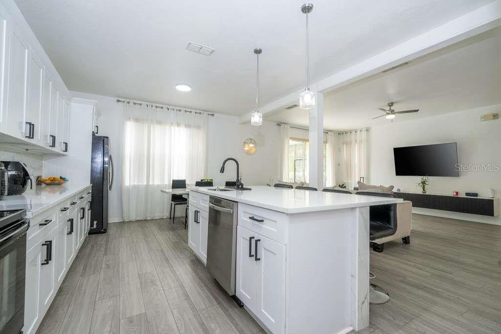 Image 41 of 63 For 17614 Woodcrest Way